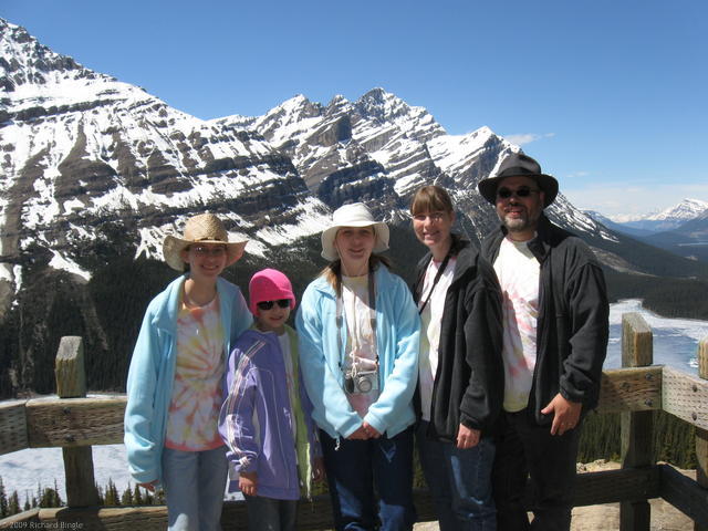 Family at Peyote Lake overlook