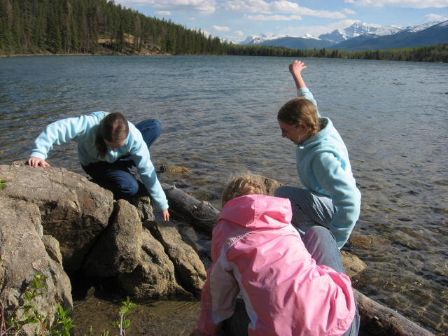 Girls at Pyramid Lake